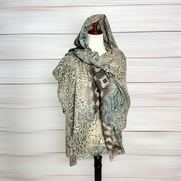 NWT Ahujasons Large Wool Shawl Wrap Scarf Lightweight Soft - Picture 2 of 9